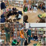 Kolaż trzech zdjęć przedstawia dzieci w bibliotece: niektóre siedzą w grupach na podłodze i rysują, inne stoją przed półkami z książkami, a kobieta wchodzi z nimi w interakcję podczas zajęć edukacyjnych.