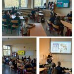 Uczniowie siedzą przy biurkach, słuchając nauczycieli prowadzących prezentacje w jasnej sali lekcyjnej.