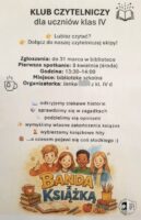 Ulotka klubu książki dla czwartej klasy z trójką uśmiechniętych dzieci trzymających książki i szczegółami wydarzenia.